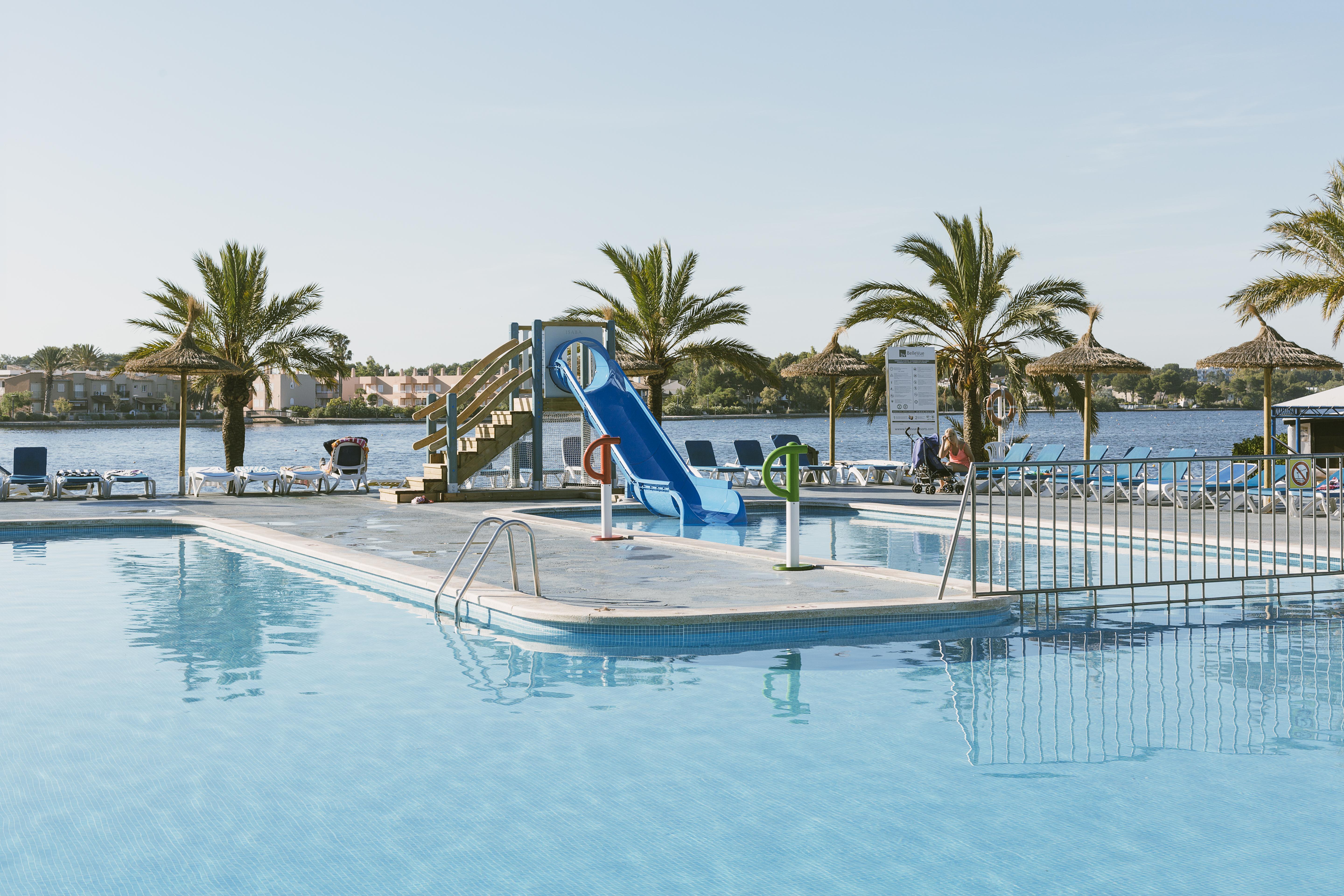แบลลู คลับ Aparthotel Port de Alcudia  ภายนอก รูปภาพ